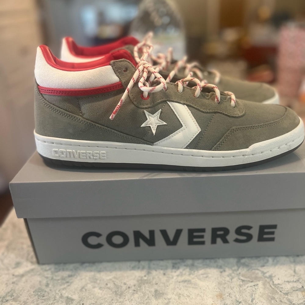 Converse Men's Olive Green Sneakers with White Accents - Picture 4 of 6